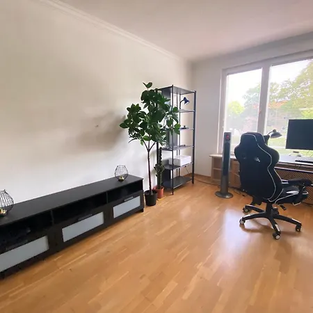 Cozy In Spandau Rauchstr With Garden View