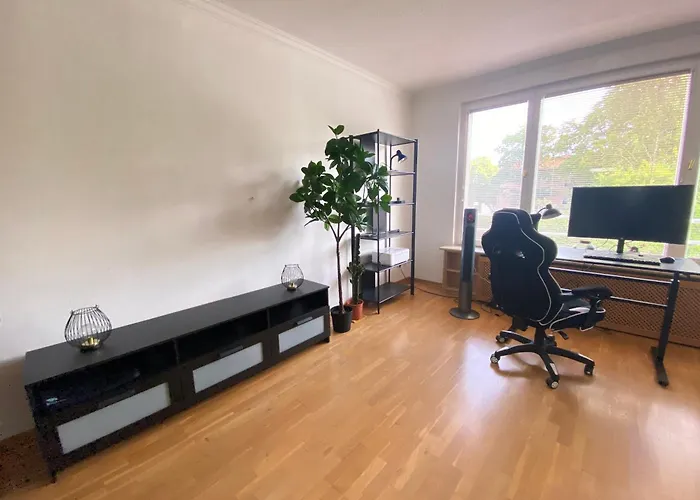 Cozy In Spandau Rauchstr With Garden View